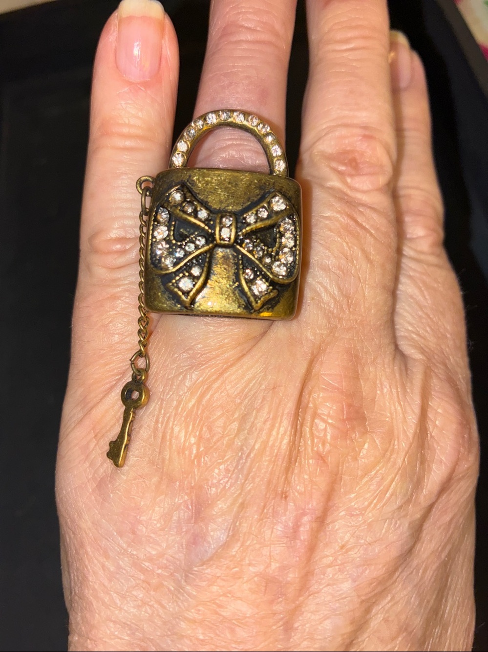 Antique Gold Bow Padlock Statement Stretch Ring